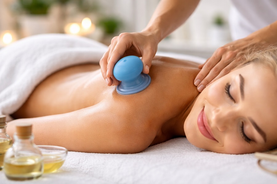 Masaż bańką chińską – kiedy warto i jakie daje efekty?